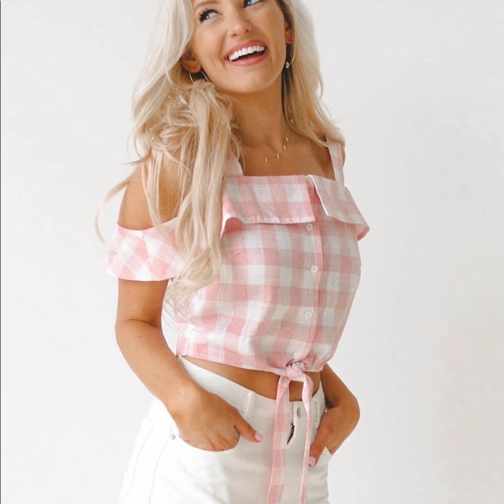 A7 - 356 The Room Pink and white gingham print blouse size medium